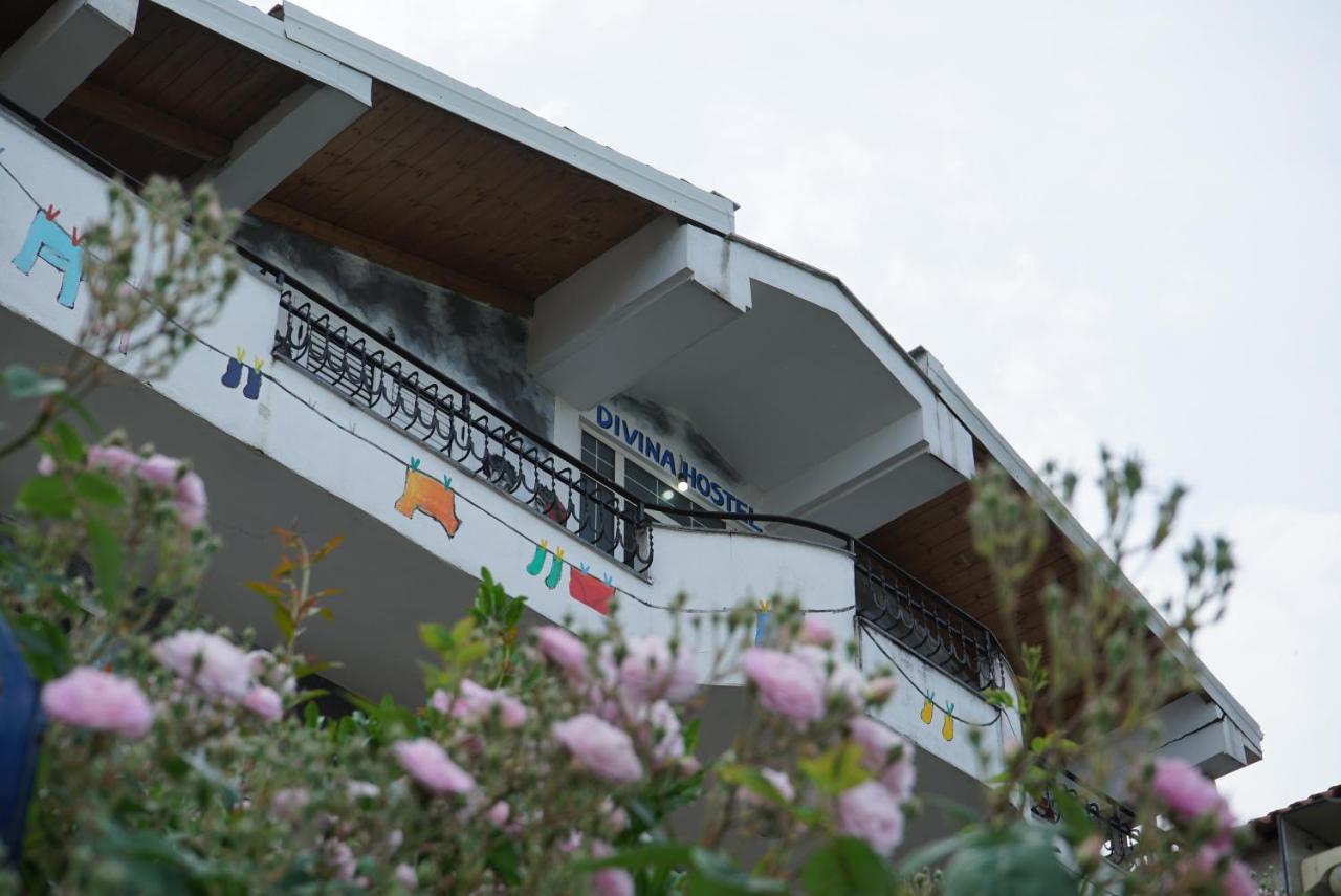 Divina Hostel Tiranë Eksteriør bilde
